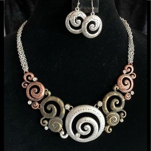 Necklace and earring set